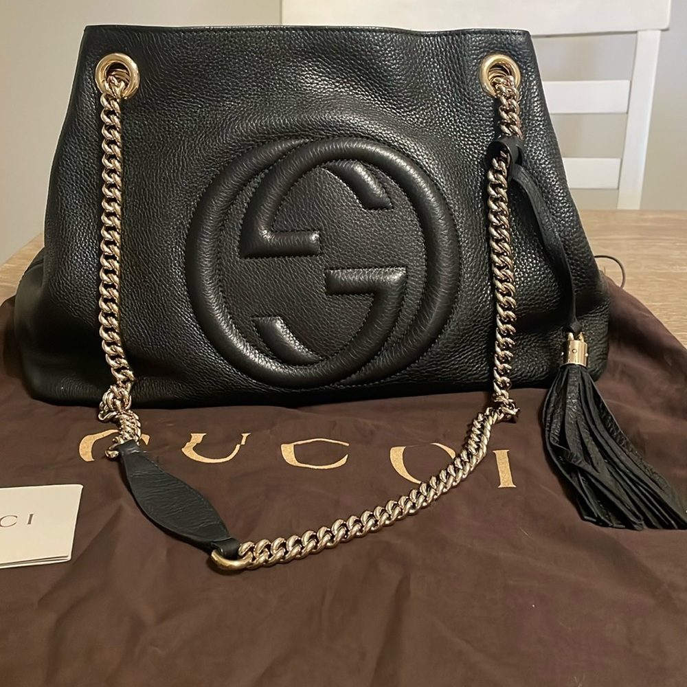 Authentic GUCCI SOHO BLACK SHOULDER BAG WITH CHAIN